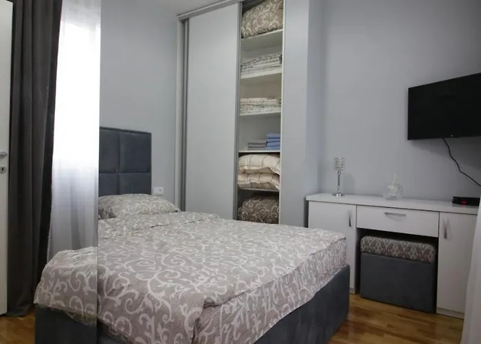 Luna Lux * بلغراد